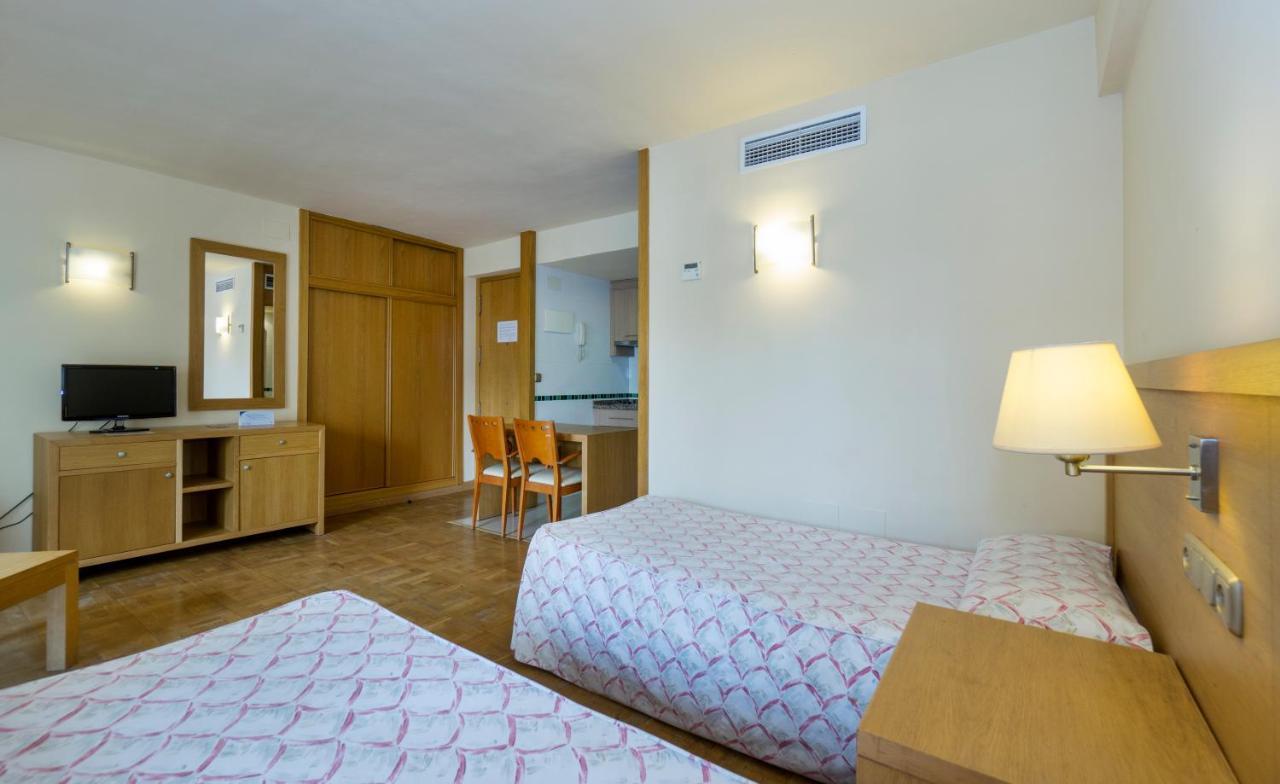 Apartamentos Ms Pepita เบนัลมาเดนา ภายนอก รูปภาพ