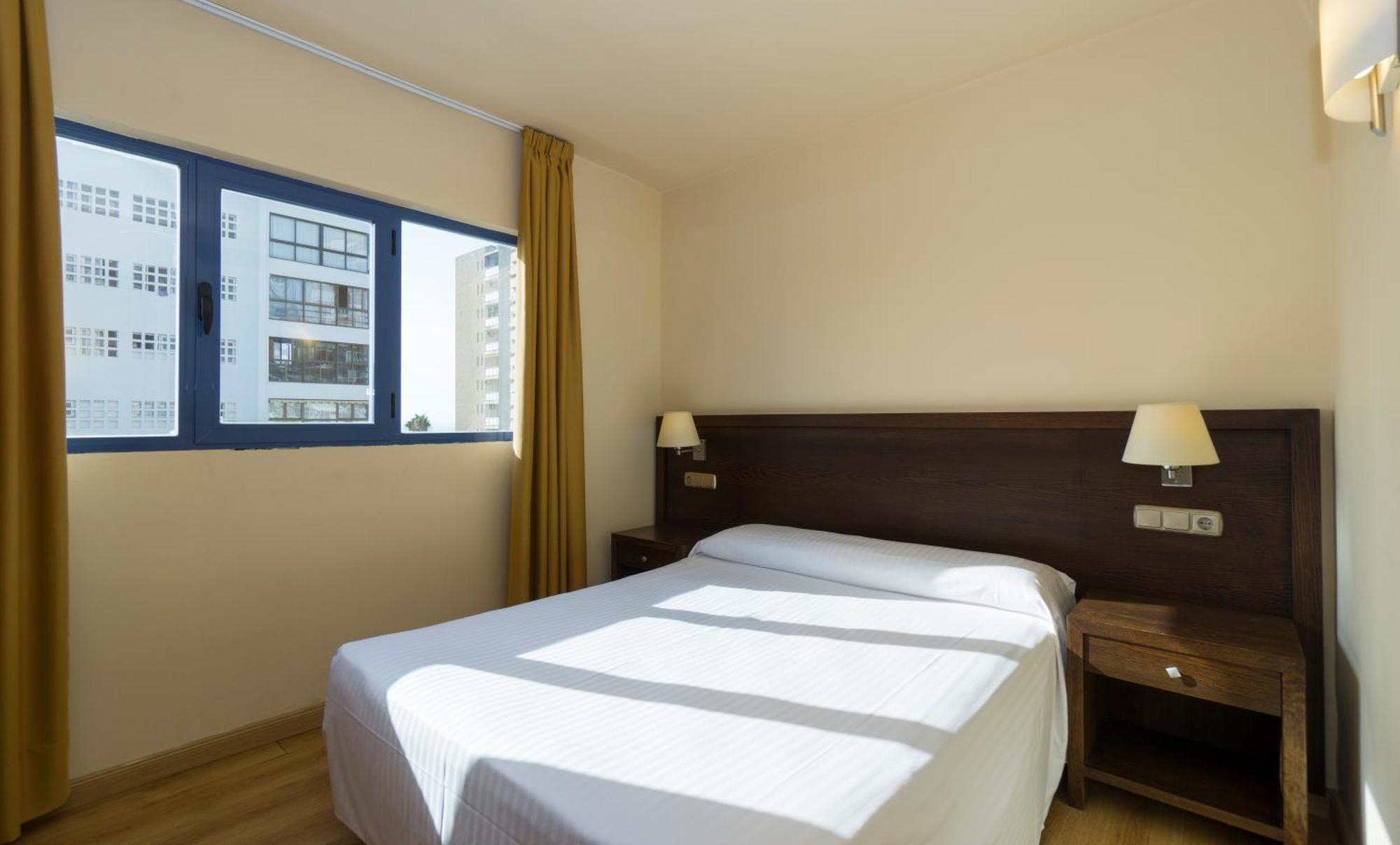 Apartamentos Ms Pepita เบนัลมาเดนา ภายนอก รูปภาพ
