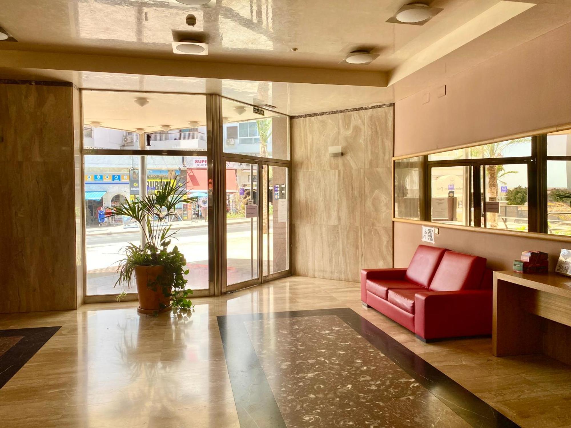 Apartamentos Ms Pepita เบนัลมาเดนา ภายนอก รูปภาพ