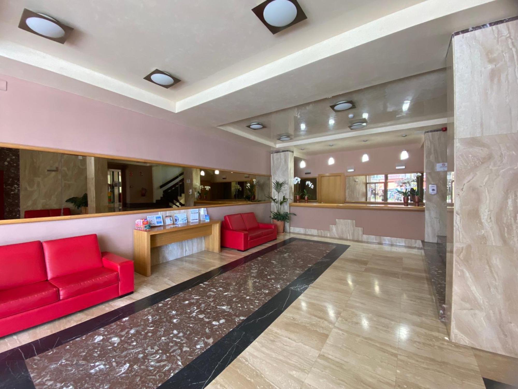 Apartamentos Ms Pepita เบนัลมาเดนา ภายนอก รูปภาพ