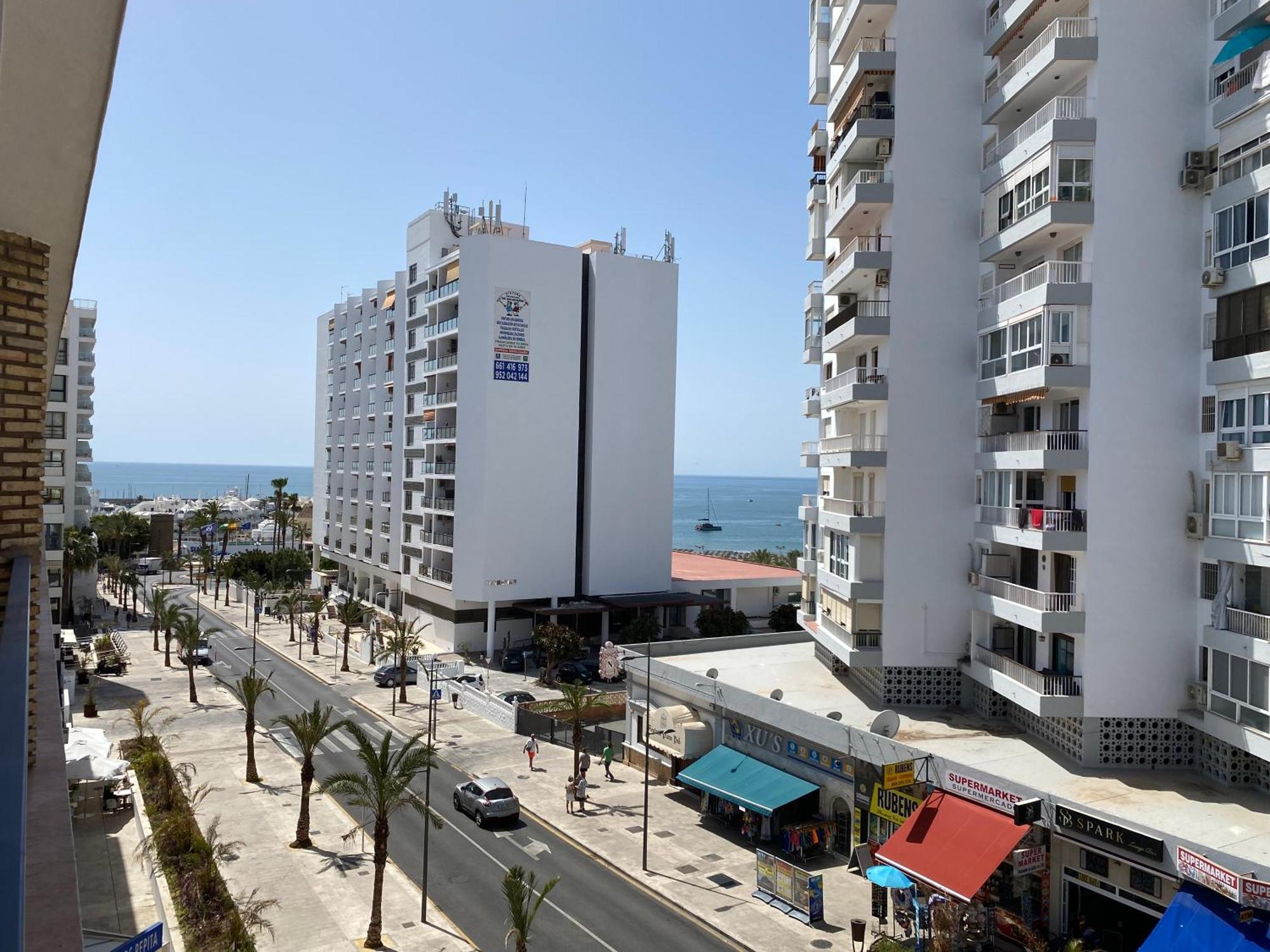 Apartamentos Ms Pepita เบนัลมาเดนา ภายนอก รูปภาพ