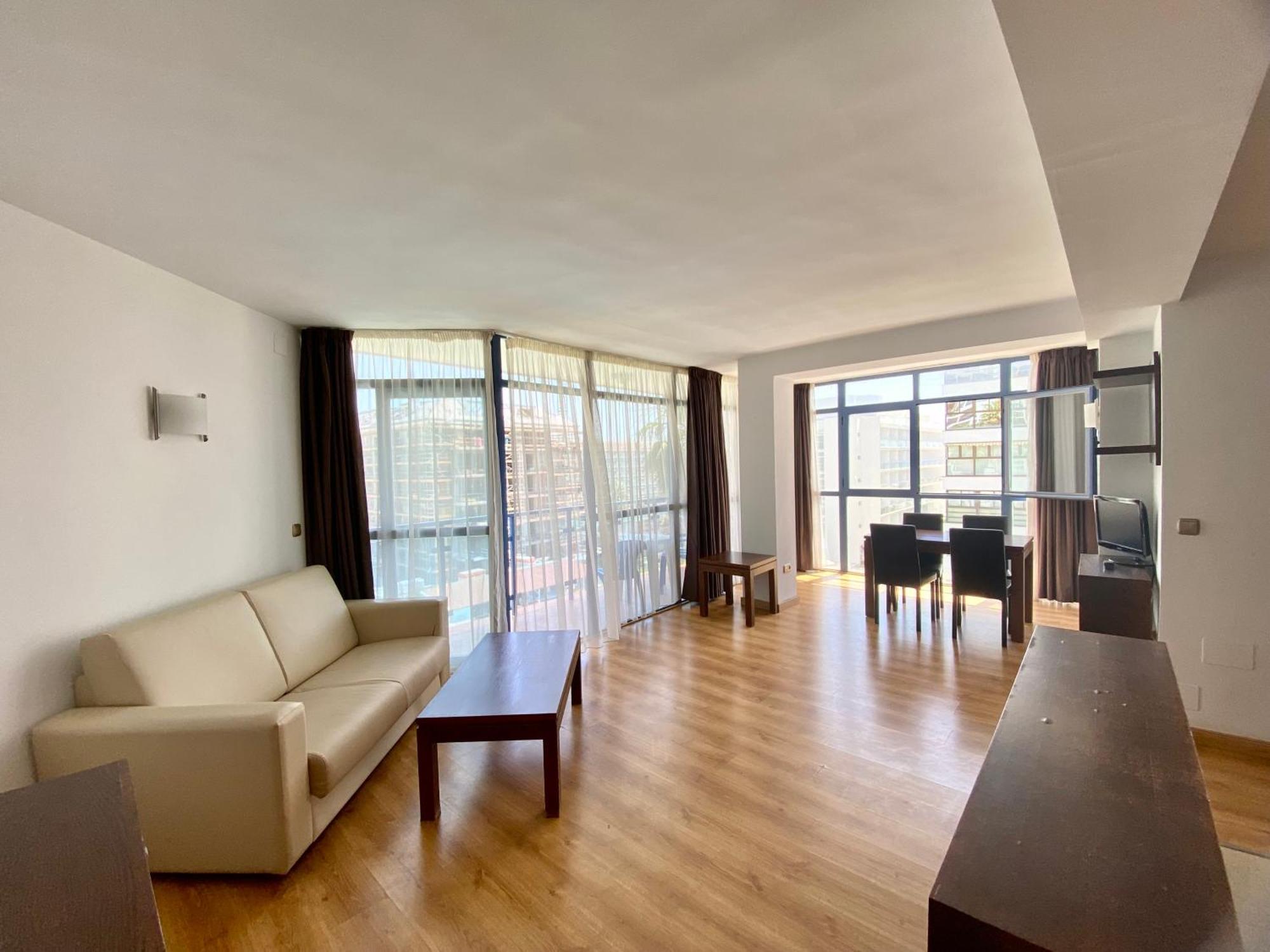 Apartamentos Ms Pepita เบนัลมาเดนา ภายนอก รูปภาพ