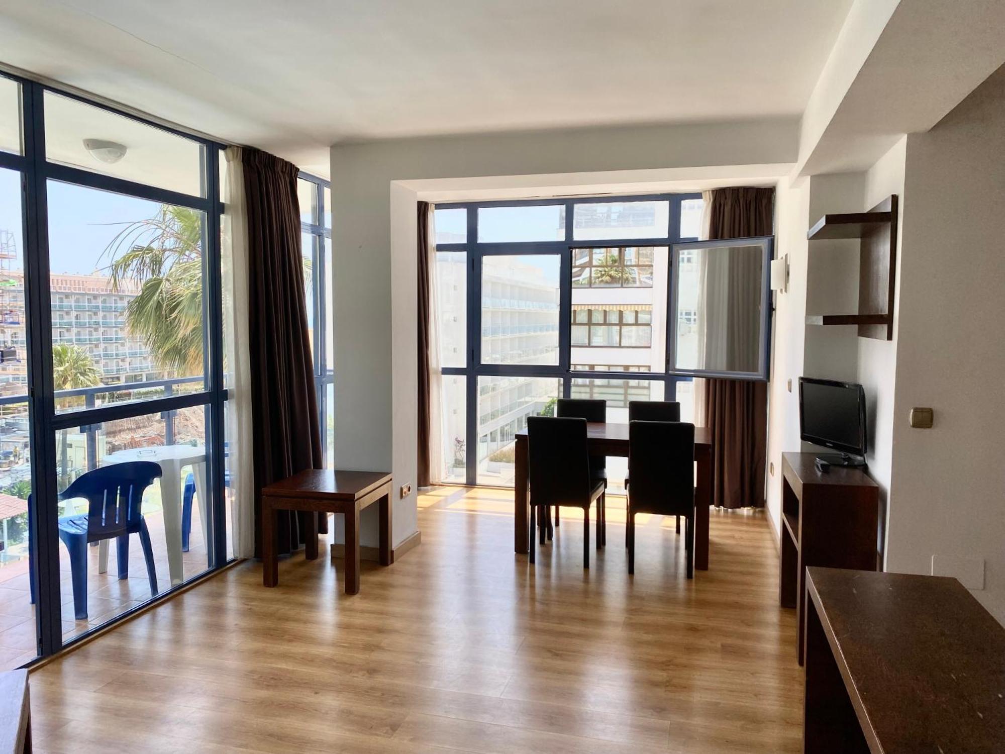 Apartamentos Ms Pepita เบนัลมาเดนา ภายนอก รูปภาพ
