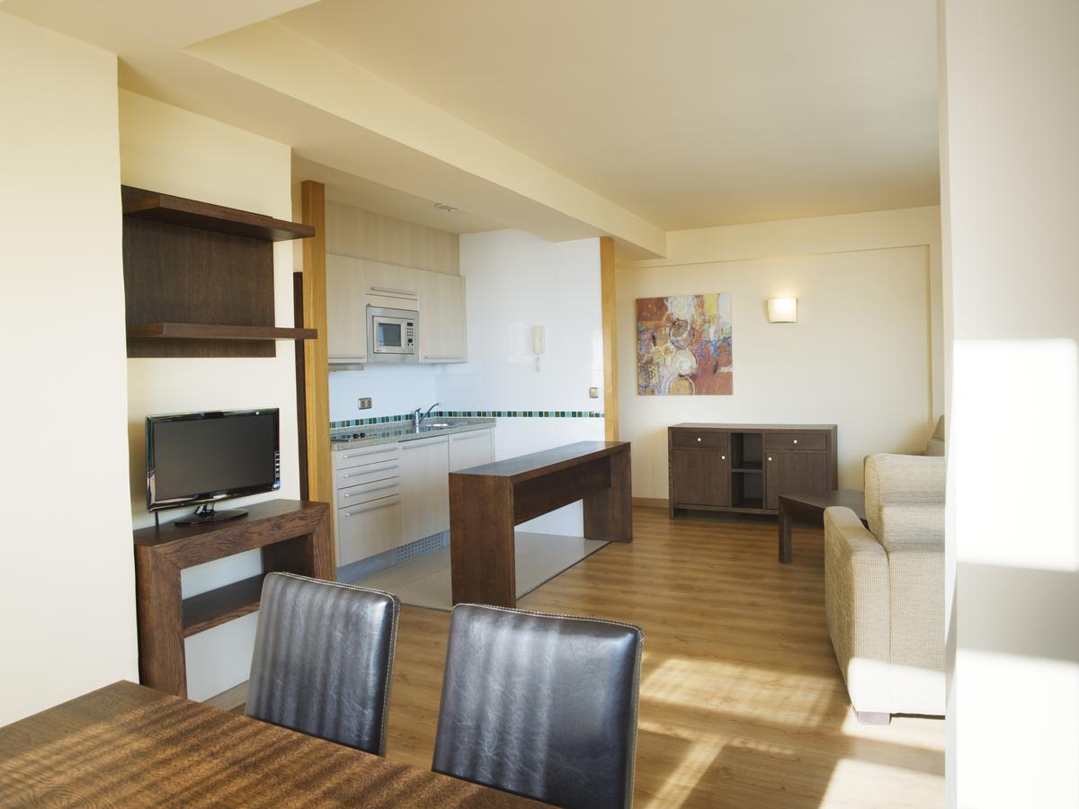 Apartamentos Ms Pepita เบนัลมาเดนา ภายนอก รูปภาพ