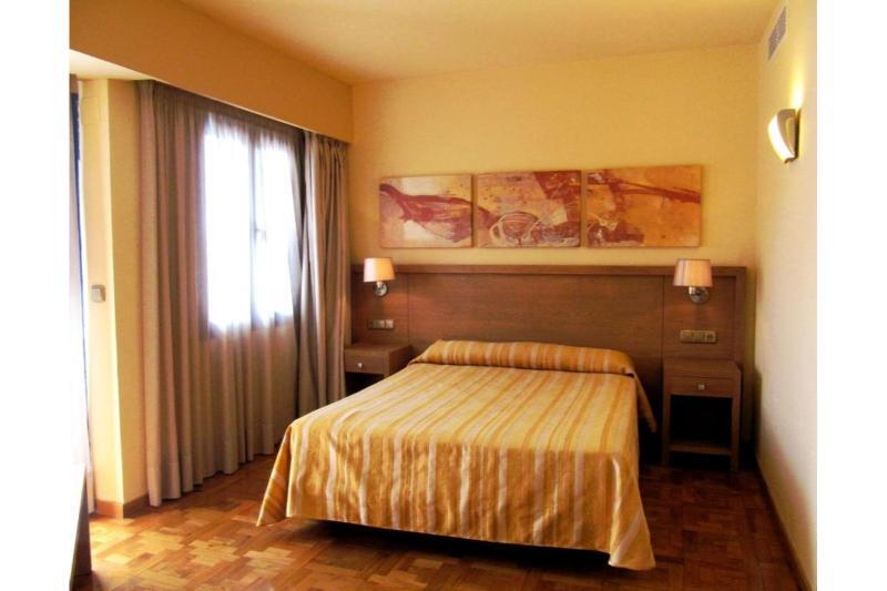 Apartamentos Ms Pepita เบนัลมาเดนา ภายนอก รูปภาพ