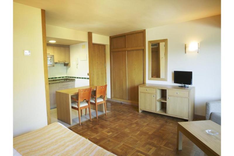 Apartamentos Ms Pepita เบนัลมาเดนา ภายนอก รูปภาพ